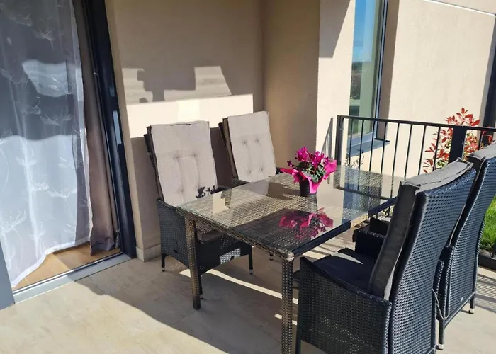 House With Private Jacuzzi Near Appartement