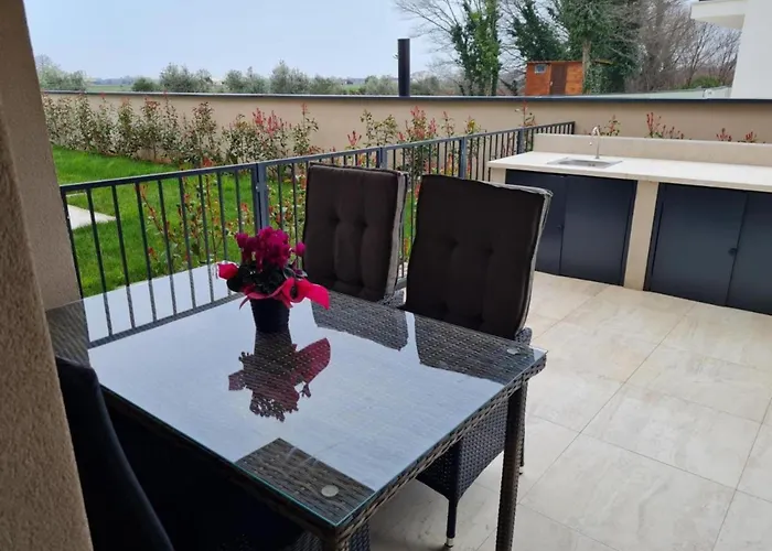 Daire House With Private Jacuzzi Near
