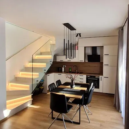 Apartmán House With Private Jacuzzi Near Umag
