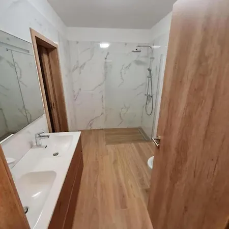 Apartmán House With Private Jacuzzi Near *