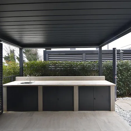 Apartmán House With Private Jacuzzi Near