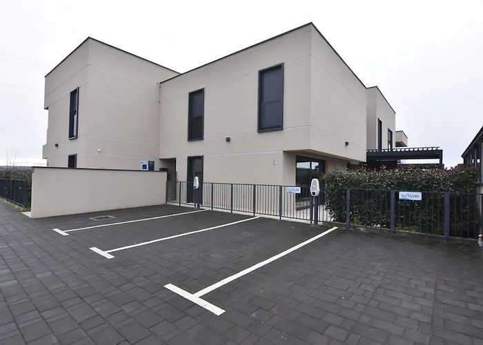 Apartment House With Private Jacuzzi Near *